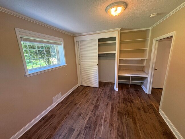 Building Photo - 831 Legare Rd SW