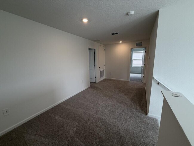 Building Photo - 2510 Hallow Gdn Rd