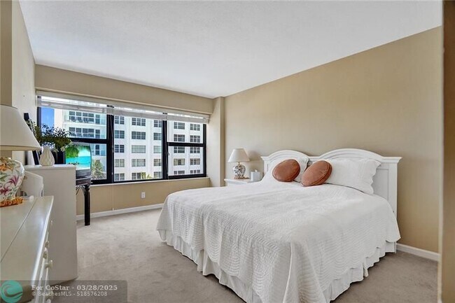 Building Photo - 3800 Galt Ocean Dr