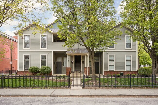 Primary Photo - 224 E 13th St