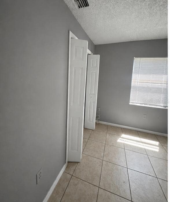 Building Photo - 2652 Lantana Ln