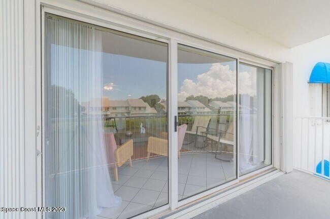 Building Photo - 6124 S River Run Dr