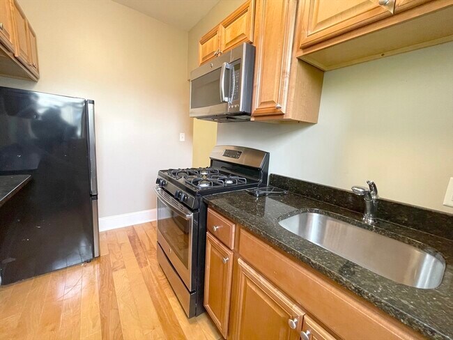 Building Photo - 660 Huntington Ave