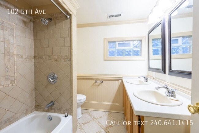 Building Photo - 102 5th Ave