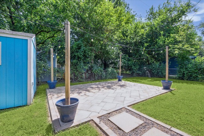 Building Photo - 5014 Yellowstone Blvd