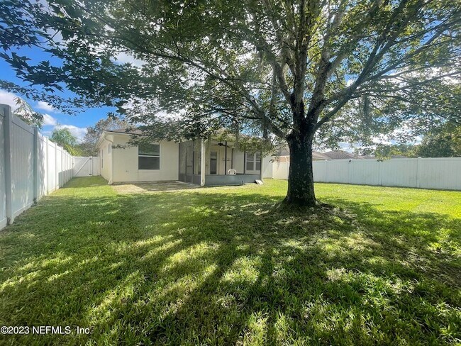 Building Photo - 4723 Pine Lake Dr