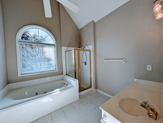 Building Photo - 1362 Valmont Trace NE