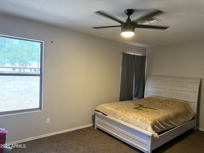 Building Photo - 678 W Kingman Loop