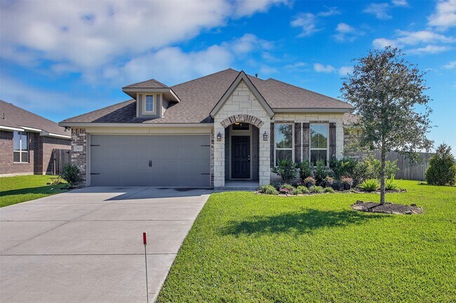 Primary Photo - 243 Racetrack Ln