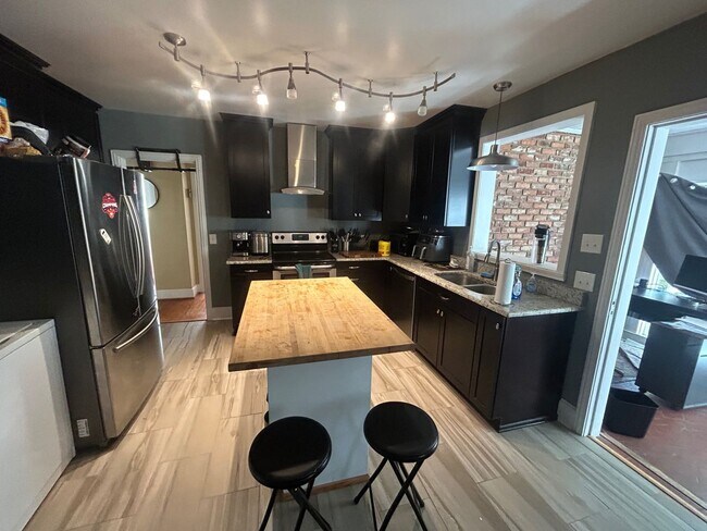 Building Photo - 4826 Kilbourne Rd