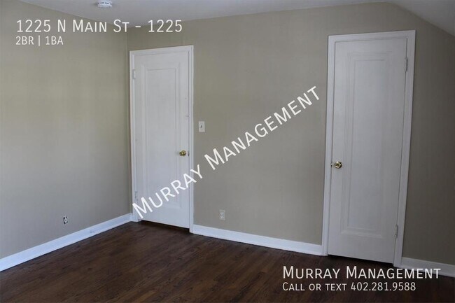 Building Photo - 1225 N Main St