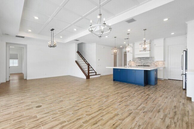 Building Photo - 12289 Waterstone Cir