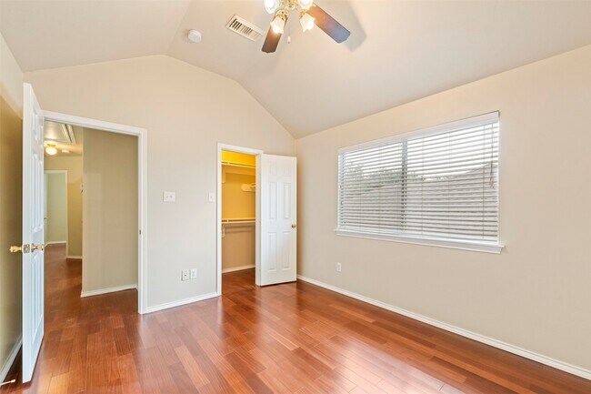 Building Photo - 7218 Broadelm Dr