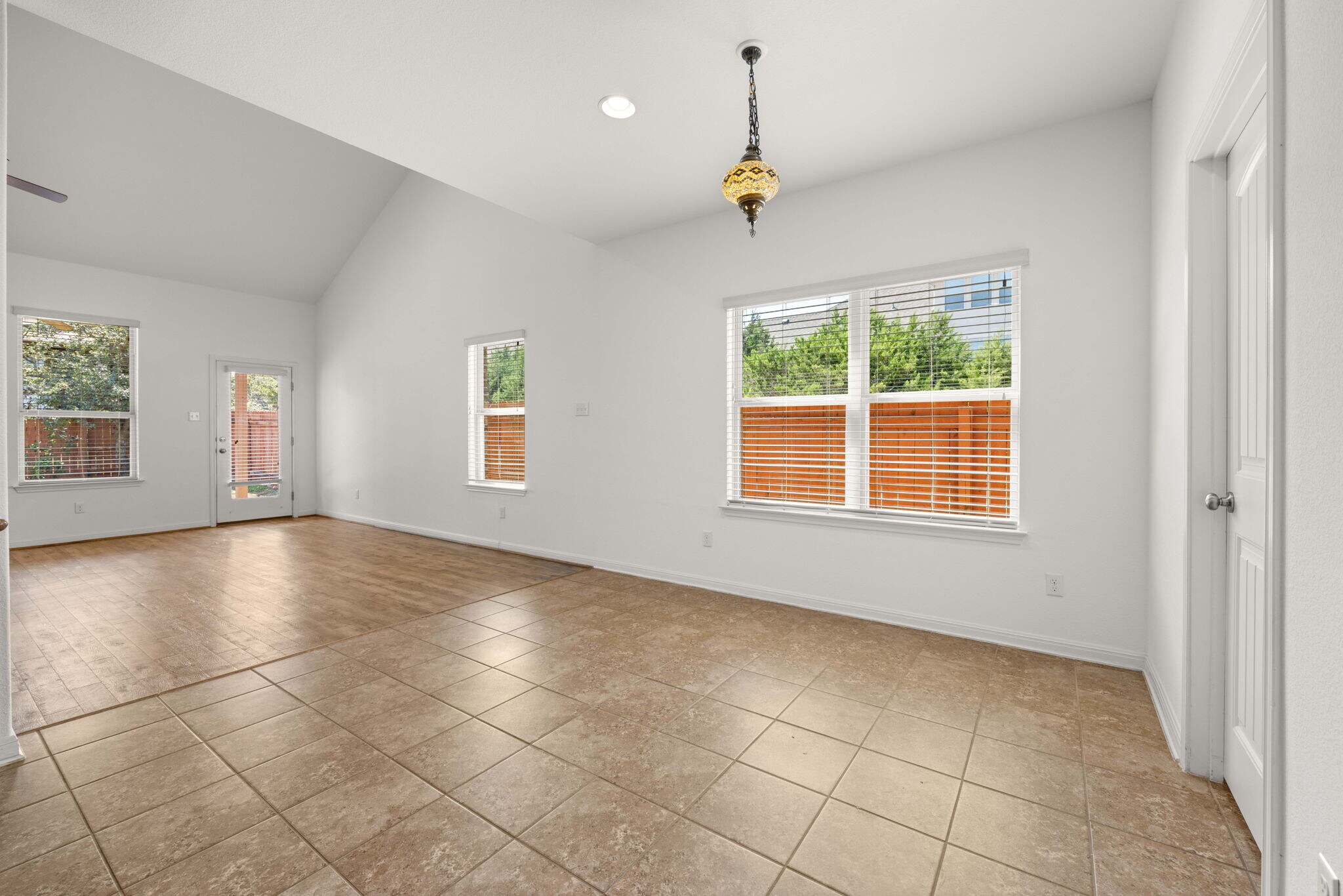 dining area - 5929 Gunnison Turn Rd