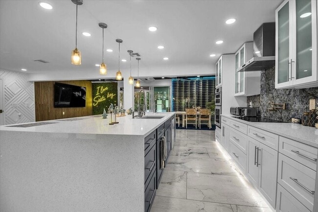 Building Photo - 5624 Cape Leyte Dr