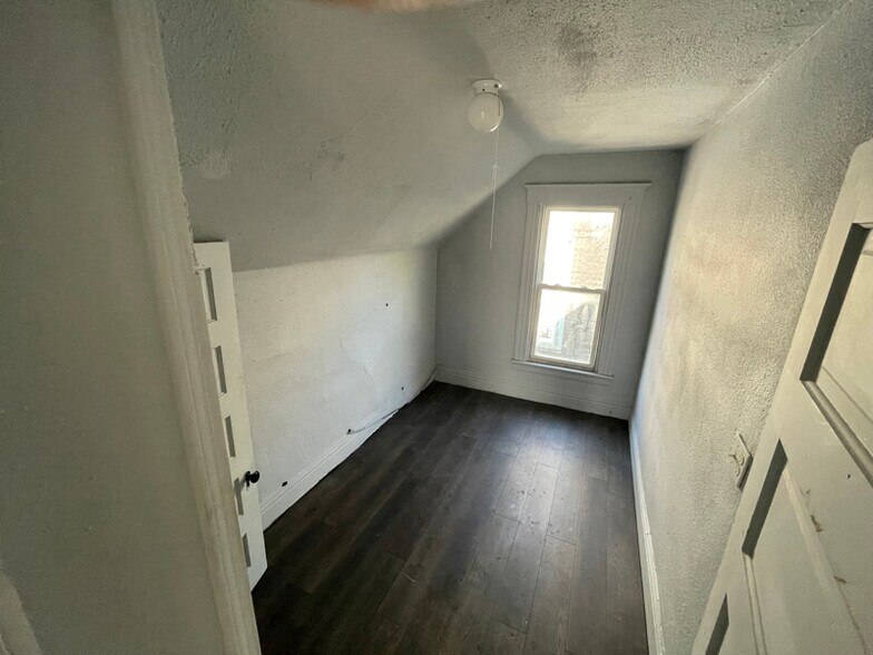 Building Photo - 1634 Milburn Ave