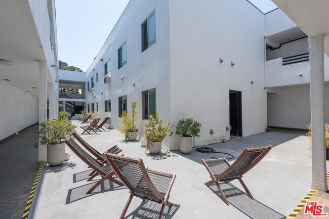 Building Photo - 3933 Marathon St