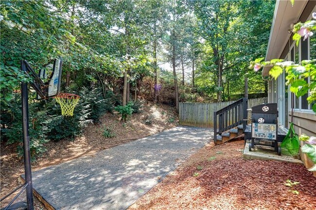 Building Photo - 3300 Archgate Ct