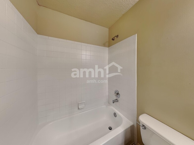 Building Photo - 6655 W Millen Cir