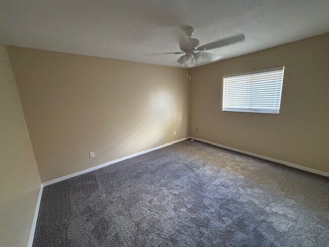 Building Photo - Pool Home in 7-Hills