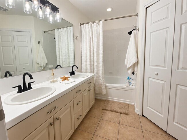 Building Photo - 16013 Stags Leap Dr