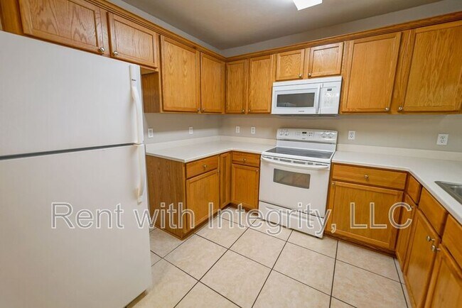 Building Photo - 241 Dixie Dr