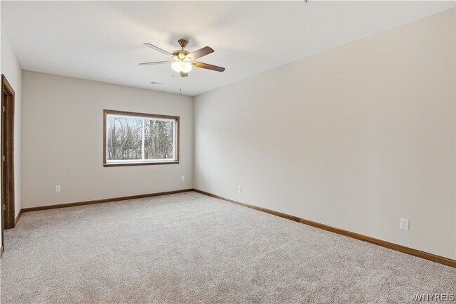 Building Photo - 1130 Orchard Park Rd