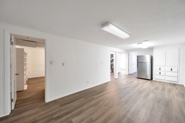 Building Photo - 4144 Bannock Dr