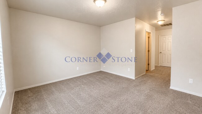 Building Photo - $500 OFF FIRST MONTHS RENT! MOVE IN TODAY!