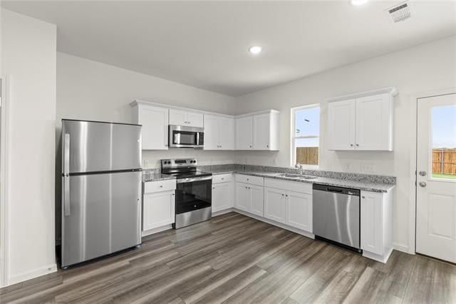 Building Photo - 5919 Sahara Dr