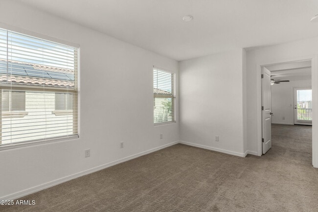 Building Photo - 15142 W Sherman St