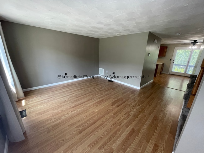 Building Photo - Fully Renovated Condo For Rent in Burrillv...