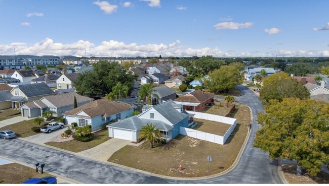 Building Photo - Davenport 3 Bedroom 2 Bathroom Corner Lot!!!