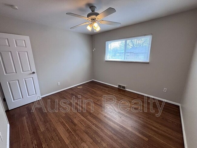 Building Photo - 8634 Burton Ave