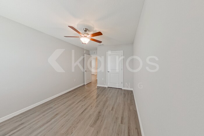 Building Photo - 4451 SW 85 Ln