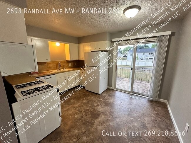 Building Photo - 2693 Randall Ave NW