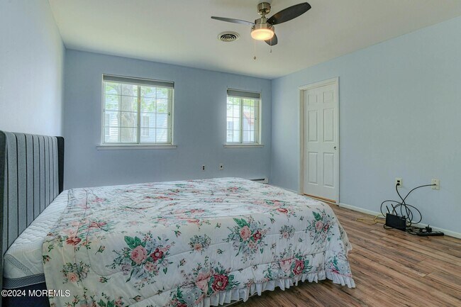 Building Photo - 35 Auburn St