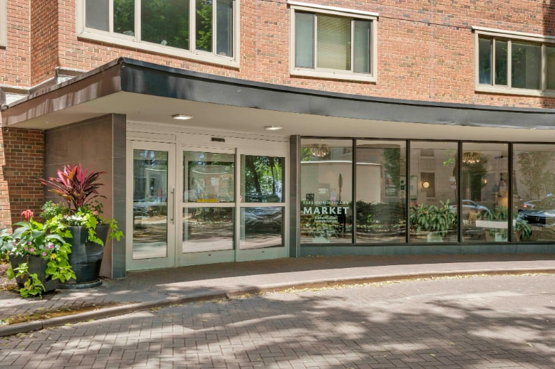 Building Photo - 1340 N Lake Shore Dr