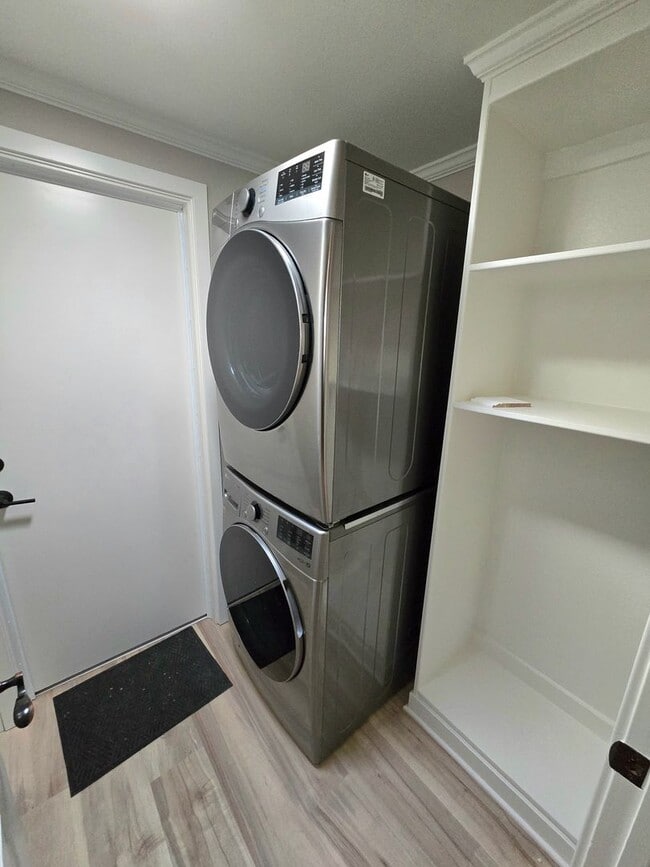 Building Photo - Beautiful spacious home in a lovely neighborhood near Cal Lu! RV Parking!