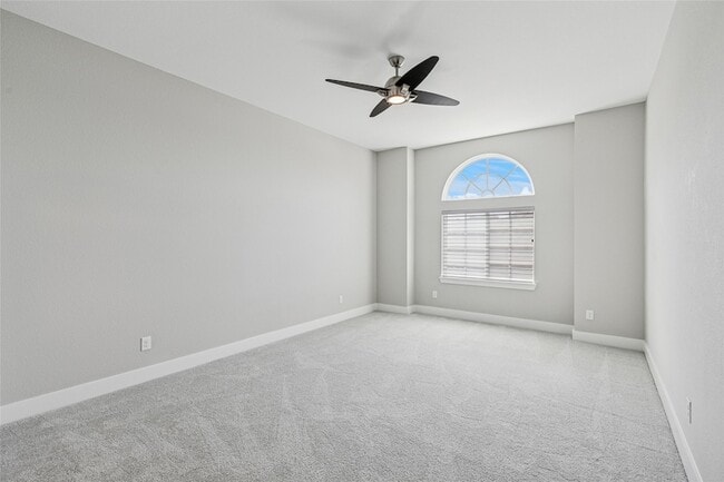 Building Photo - 916 Savannah Trl