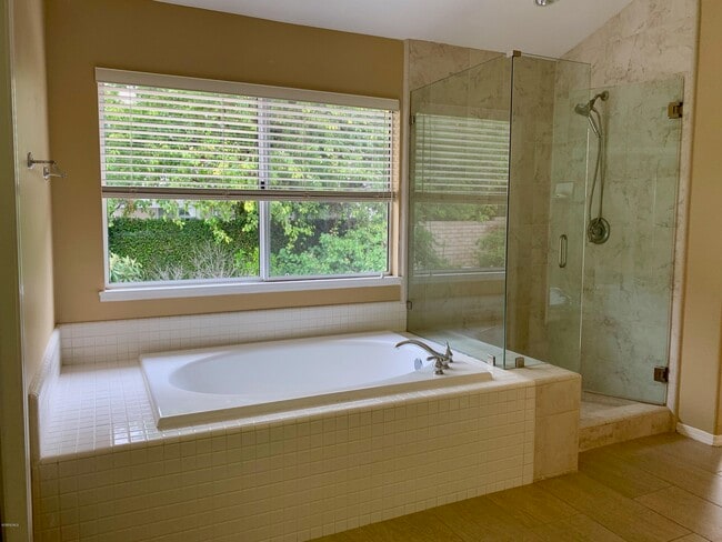 Building Photo - 2760 Irongate Pl