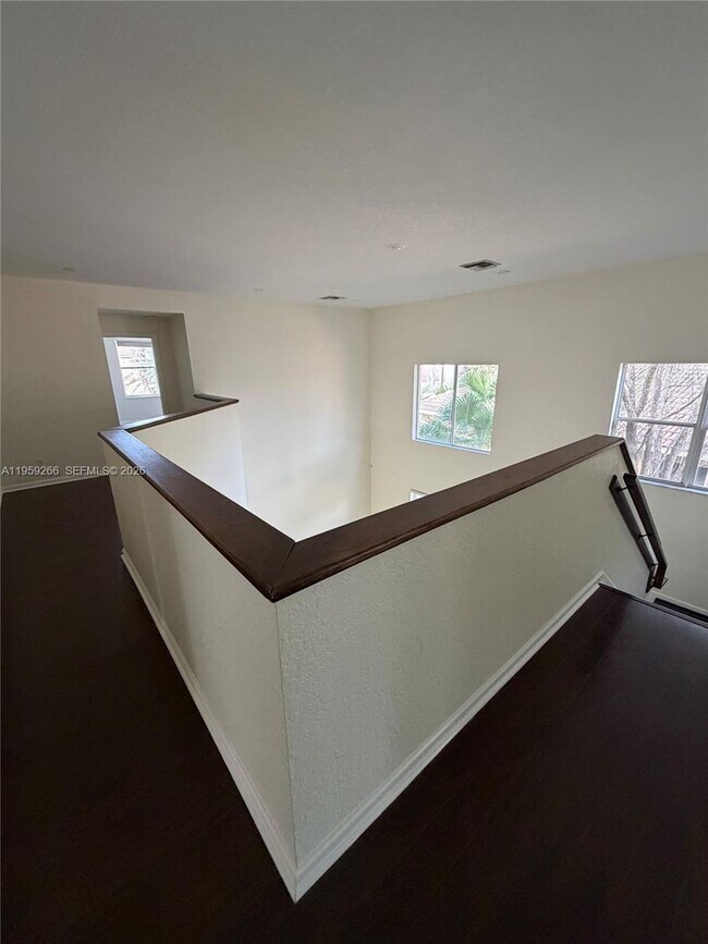 Building Photo - 1819 Mariners Ln