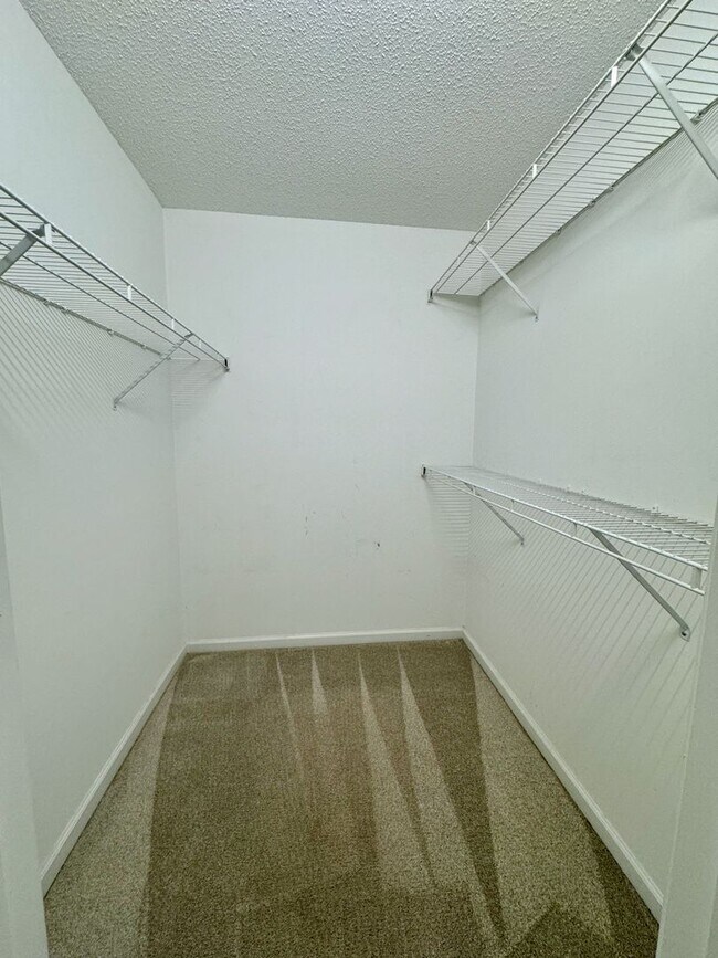 Building Photo - Sunroom and Fenced Backyard in the Heart of Kennesaw!