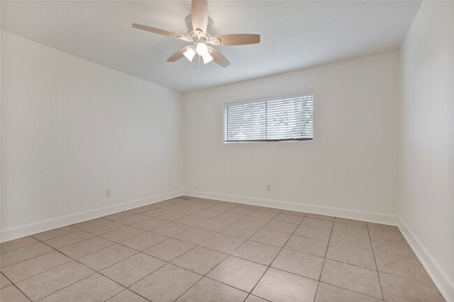 Building Photo - 16003 Birch Vale Dr