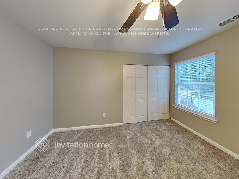 Building Photo - 115 Pebblestone Dr