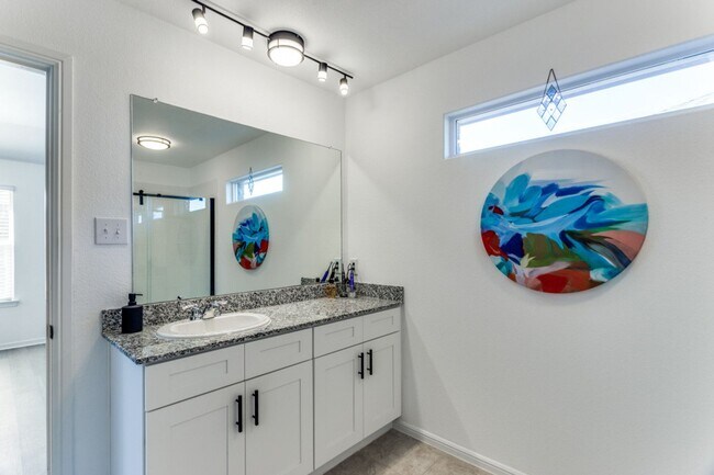 Building Photo - Contemporary in Cleburne!