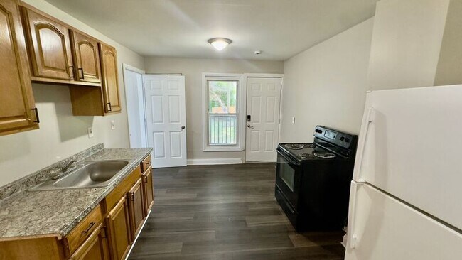 Building Photo - 53 Wilbraham Ave