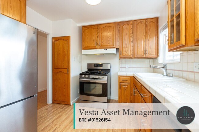 Building Photo - 1394-1396 Sanchez Street ***