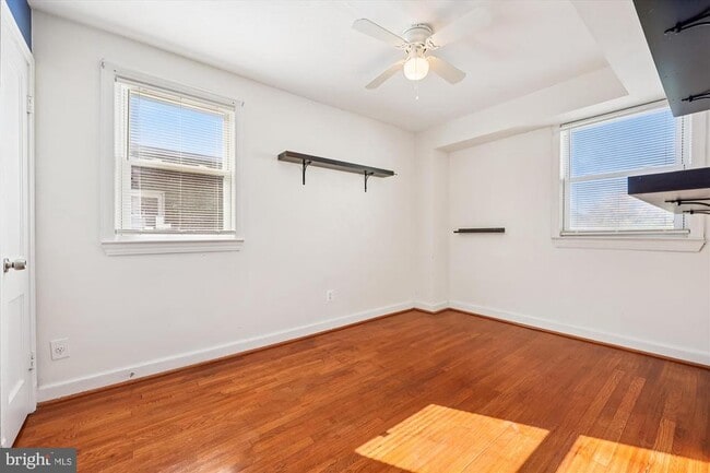 Building Photo - 4808 Fort Totten Dr NE