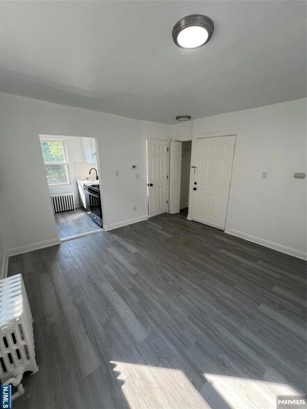 Building Photo - 130 Park Ave